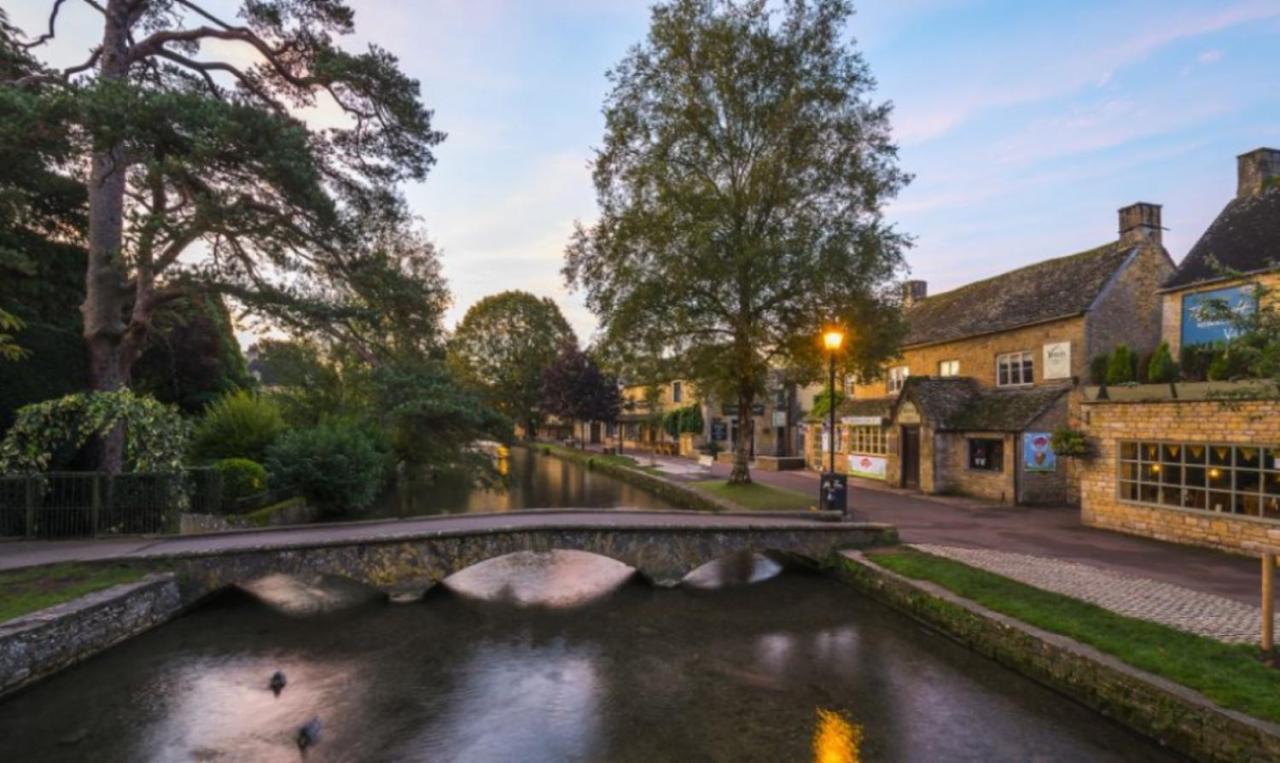 Mavis In The Cotswolds Hotel Bourton-on-the-Water Bagian luar foto